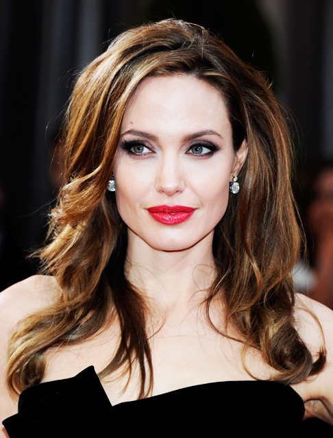 Анджелина Джоли пострадала в ДТП