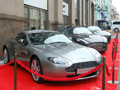 DB9 от Aston Martin уже выехал на тесты